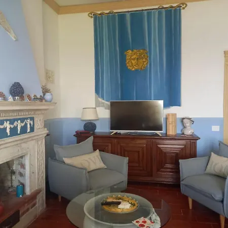 Vila The Cliff House Messina