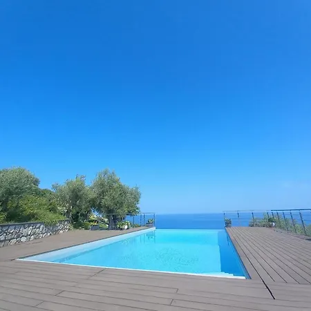 Villa The Cliff House *