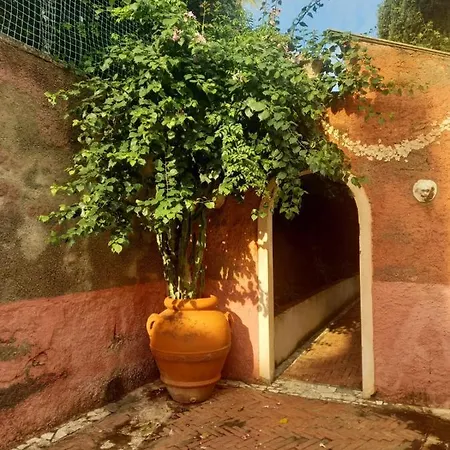 Vila The Cliff House Messina