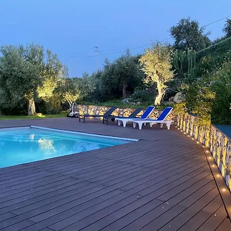 Vila The Cliff House Messina